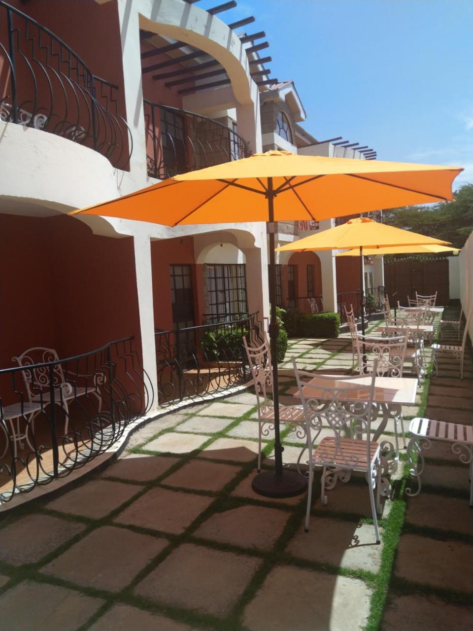 Machakos Suites Luxury Hotel Bagian luar foto