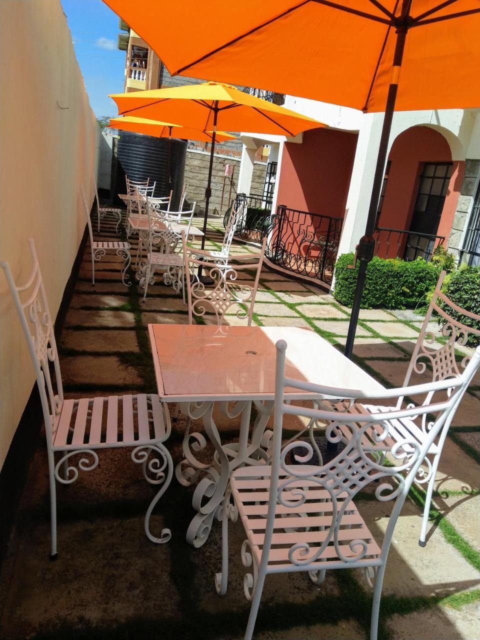 Machakos Suites Luxury Hotel Bagian luar foto