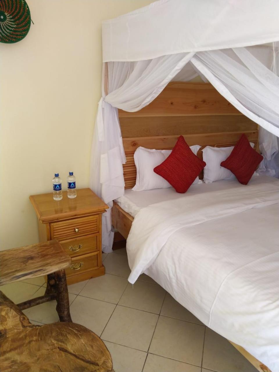 Machakos Suites Luxury Hotel Bagian luar foto